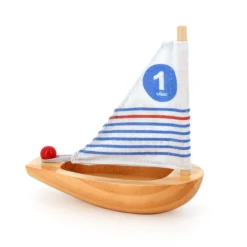 Petit voilier de bain