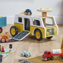 Porteur Van-garage en bois – avec rampes et voitures
