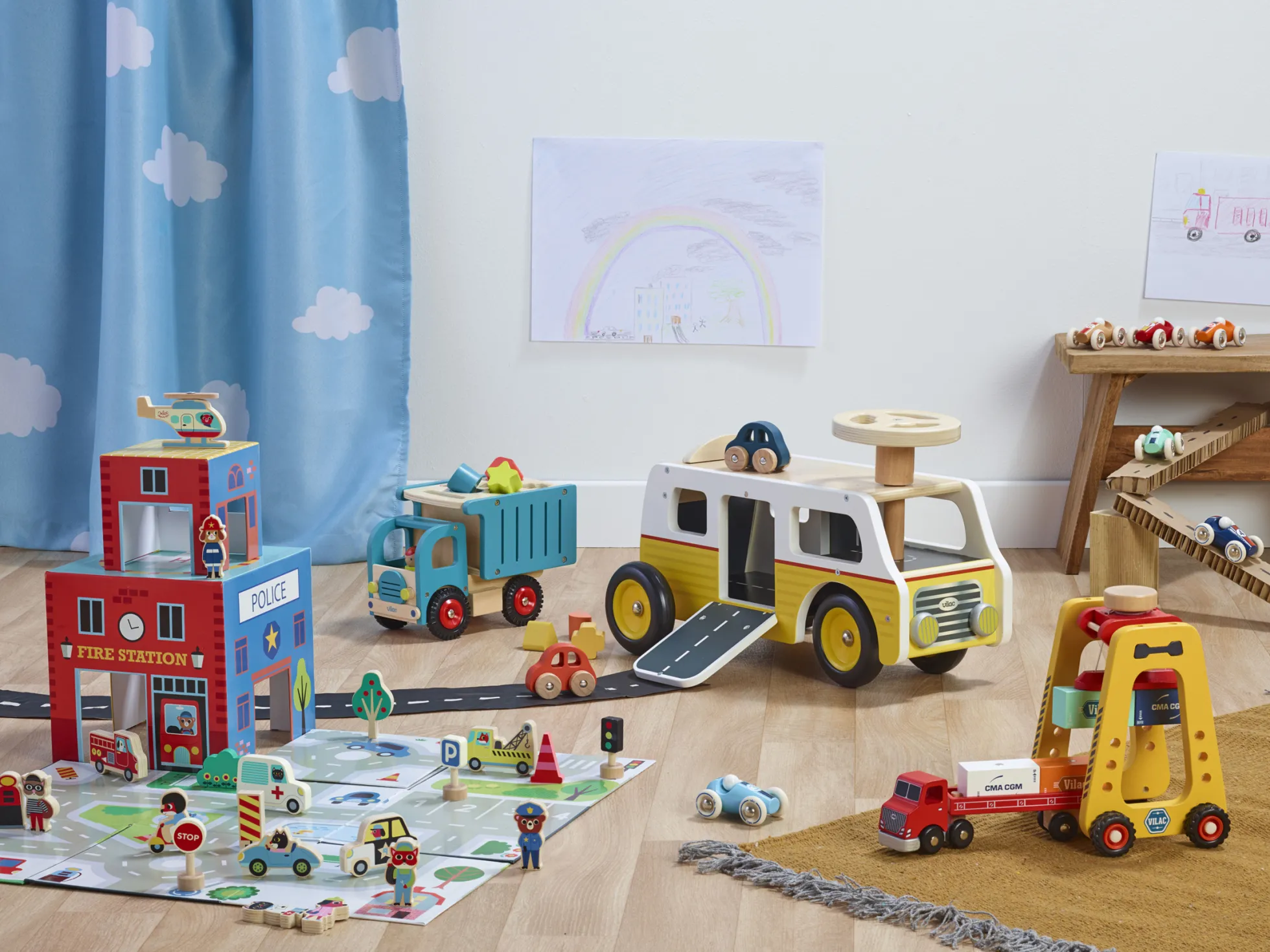Porteur Van-garage en bois – avec rampes et voitures